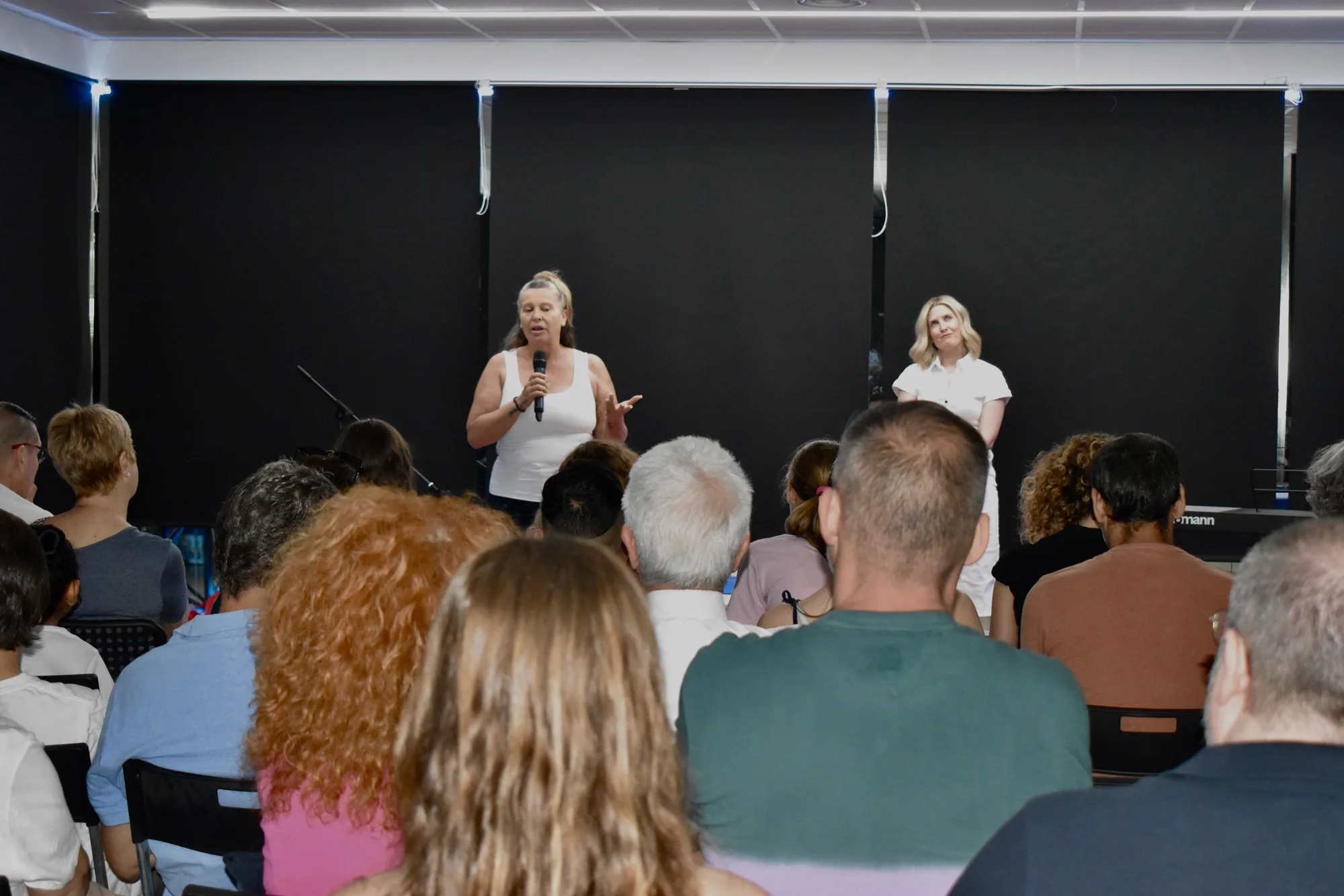 Presentación del Festival de Canto ante el público