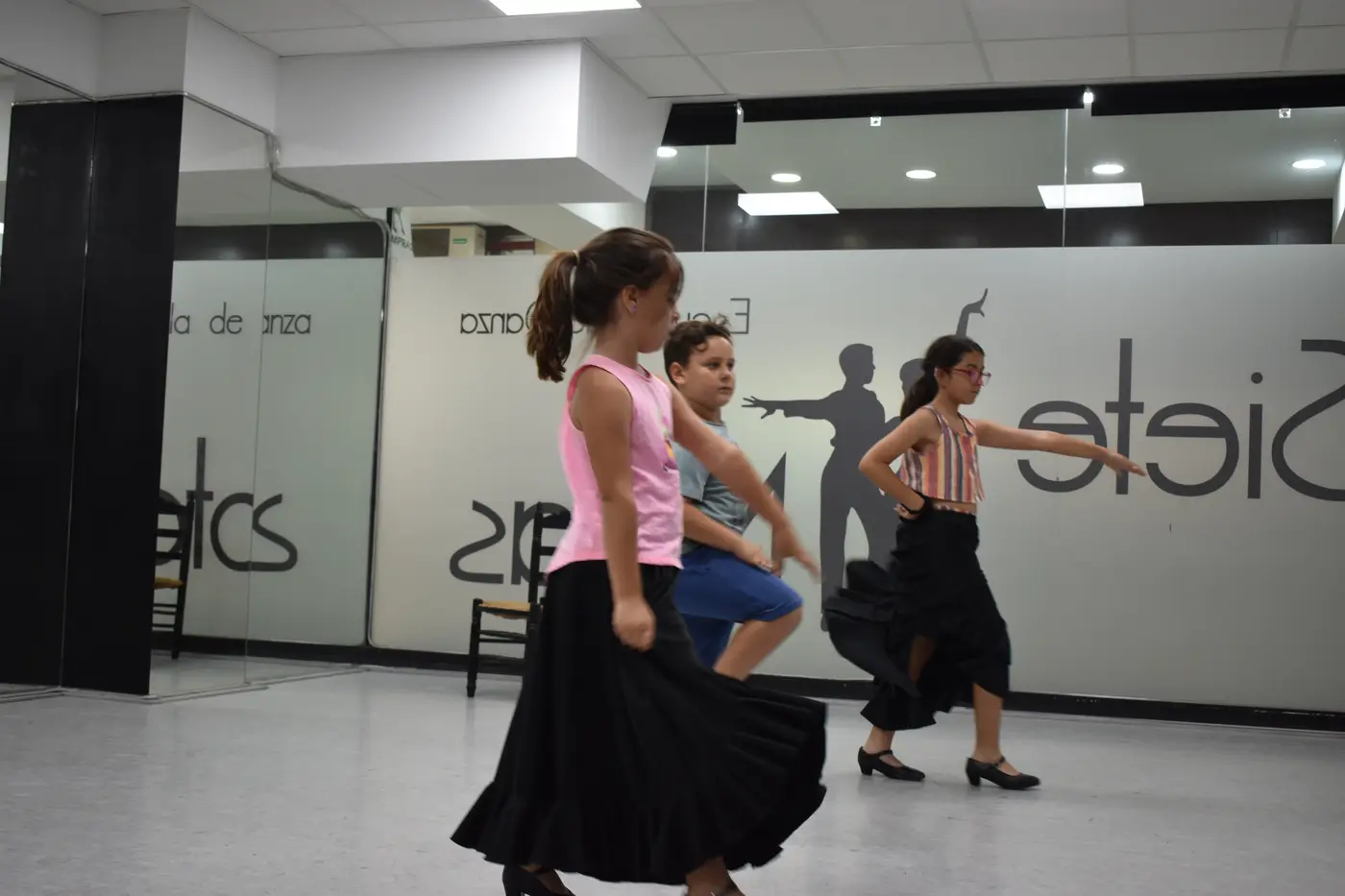 Flamenco, sevillanas y danza española con alma - Siete Notas Leganés